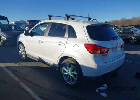 2014 Mitsubishi Outlander Sport Se z USA, uszkodzony, nr VIN 4A4AR4AU1EE019582